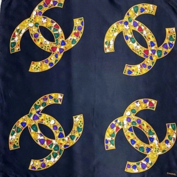 ‼️SOLD‼️ Vintage Chanel Silk Scarf 34x35 - Picture 2 of 4